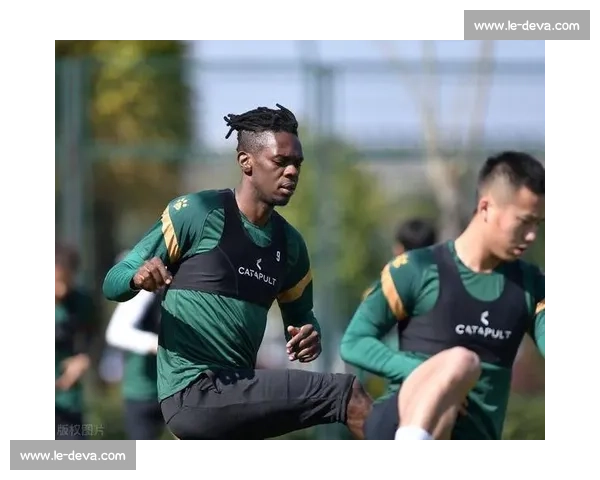 转会传闻成真！苏超豪门引援力度大，新援能否盘活球队