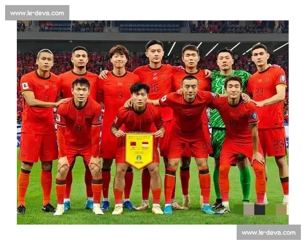 国足东亚杯名单大换血！12 人出局 + 00 后占半壁江山，青春风暴正式开启