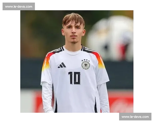 青春风暴席卷德甲!年轻球员崭露头角