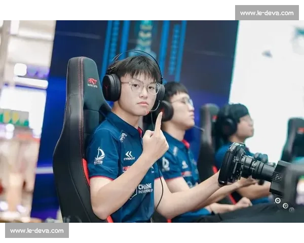 F1电竞官方赛事：不止于赢，更是对速度与技巧的极致追求！